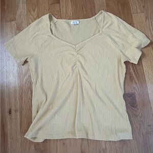 ana Yellow Tee